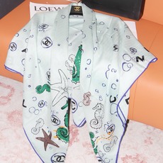🆕 Chanel 🌊✨🐚💙Coco Beach 140双面丝绒披肩 26秋冬新品~ 被它的印花治愈,Coco Bea 🆕 Chanel 🌊✨🐚💙Coco Beach 140双面丝绒披肩 26秋冬新品~ 被它的印花治愈,Coco Bea