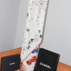 🆕 Chanel 🌊✨🐚💙Coco Beach 140双面丝绒披肩 26秋冬新品~ 被它的印花治愈,Coco Bea 🆕 Chanel 🌊✨🐚💙Coco Beach 140双面丝绒披肩 26秋冬新品~ 被它的印花治愈,Coco Bea