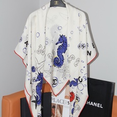 🆕 Chanel 🌊✨🐚💙Coco Beach 140双面丝绒披肩 26秋冬新品~ 被它的印花治愈,Coco Bea 🆕 Chanel 🌊✨🐚💙Coco Beach 140双面丝绒披肩 26秋冬新品~ 被它的印花治愈,Coco Bea