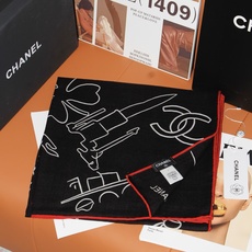 🆕 Chanel ~山茶花、口红、经典双C组合设计 140双面丝绒披肩~26秋冬新品 手工卷边丝绒方巾(30%桑蚕丝 🆕 Chanel ~山茶花、口红、经典双C组合设计 140双面丝绒披肩~26秋冬新品 手工卷边丝绒方巾(30%桑蚕丝