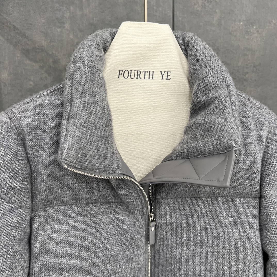 Cashmere Blend Knit Scarf with Goose Down Filling and Lambskin Trim 3 i1755933841 3407 2