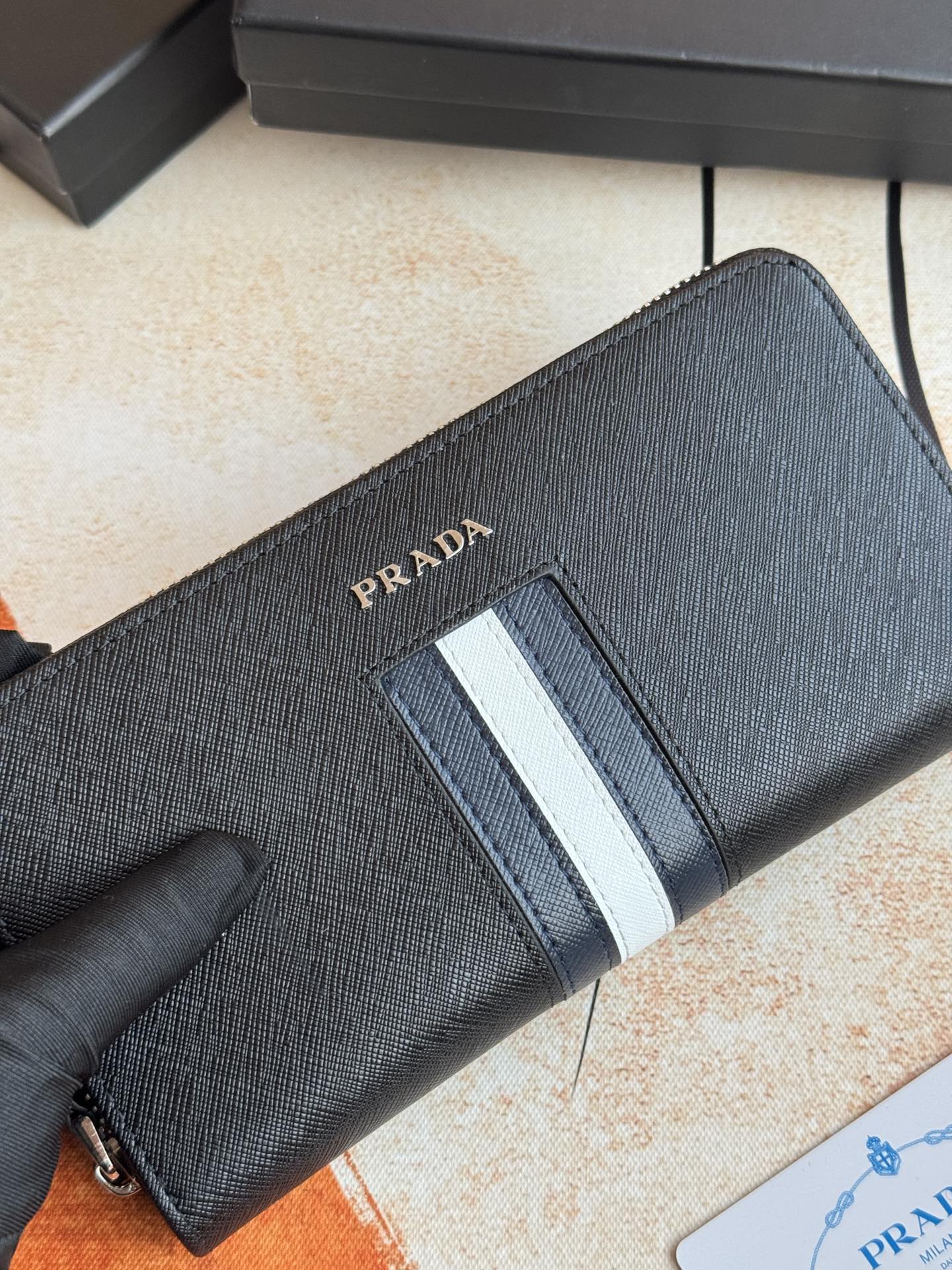 ZPクラシック単拉链財布 - 高級イタリアンレザー製