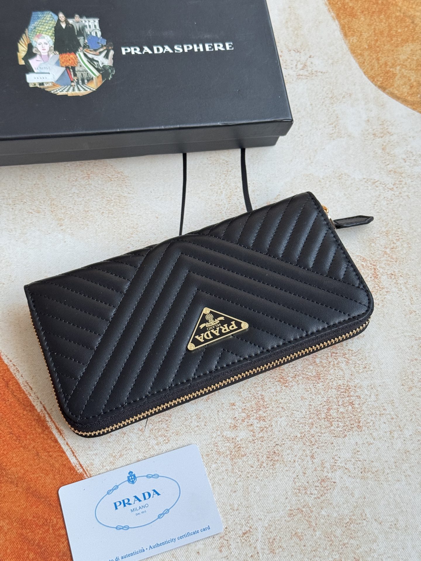 ZPクラシック小型ラウンドファスナー財布 - イタリア製牛皮使用