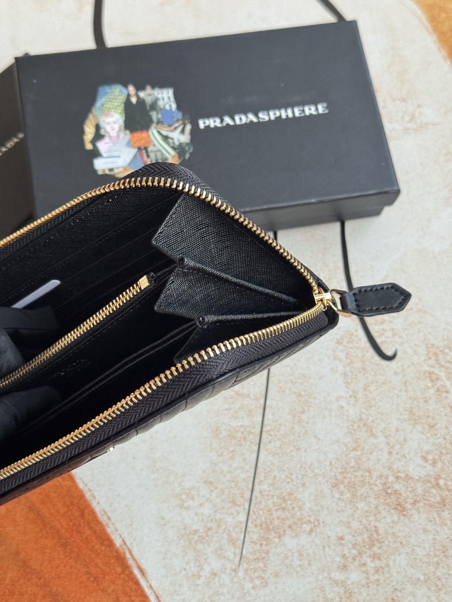 ZPクラシック小型ラウンドファスナー財布 - イタリア製牛皮使用