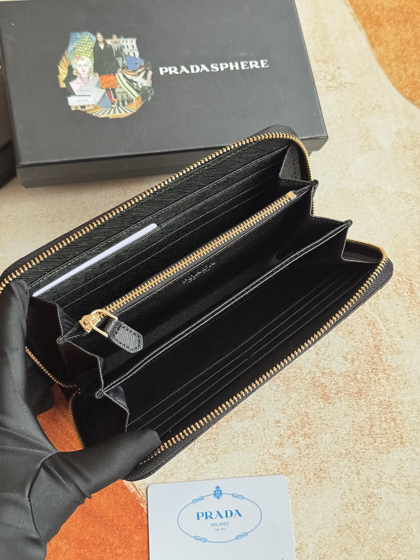 ZPクラシック小型ラウンドファスナー財布 - イタリア製牛皮使用