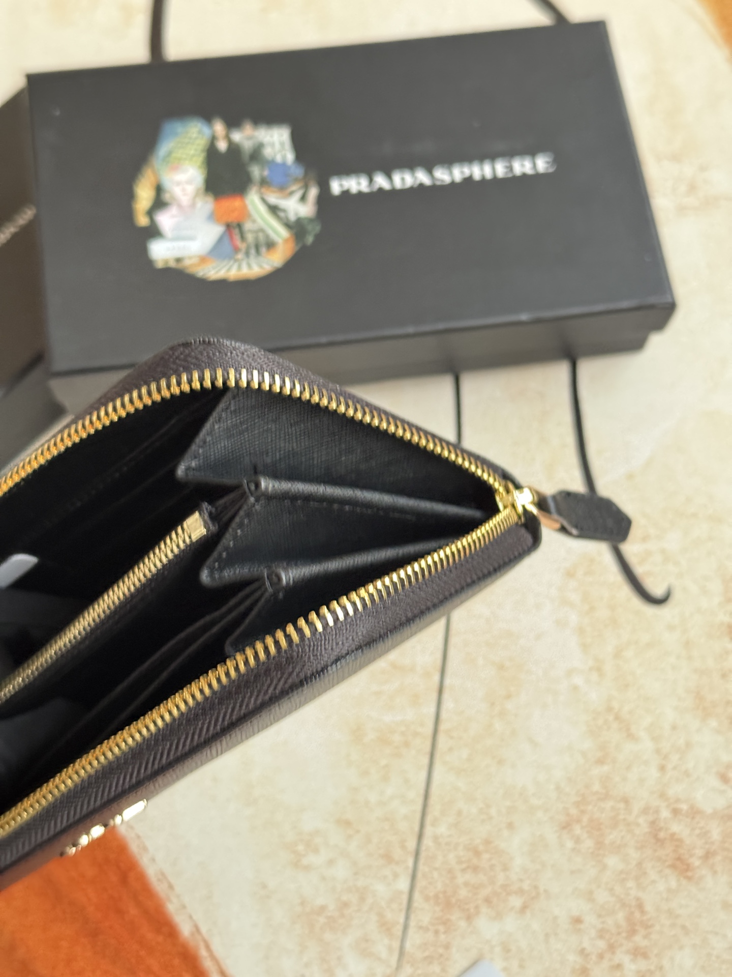 ZPクラシック小型単拉ファスナー財布 - イタリア製牛皮使用