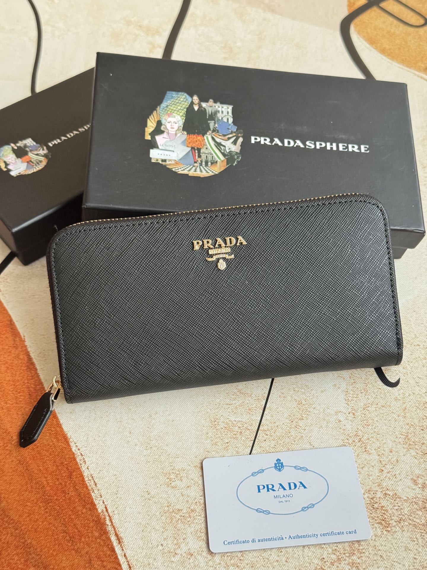 ZP小型単拉链財布 - イタリア製高級牛皮のシンプルでスタイリッシュなデザイン