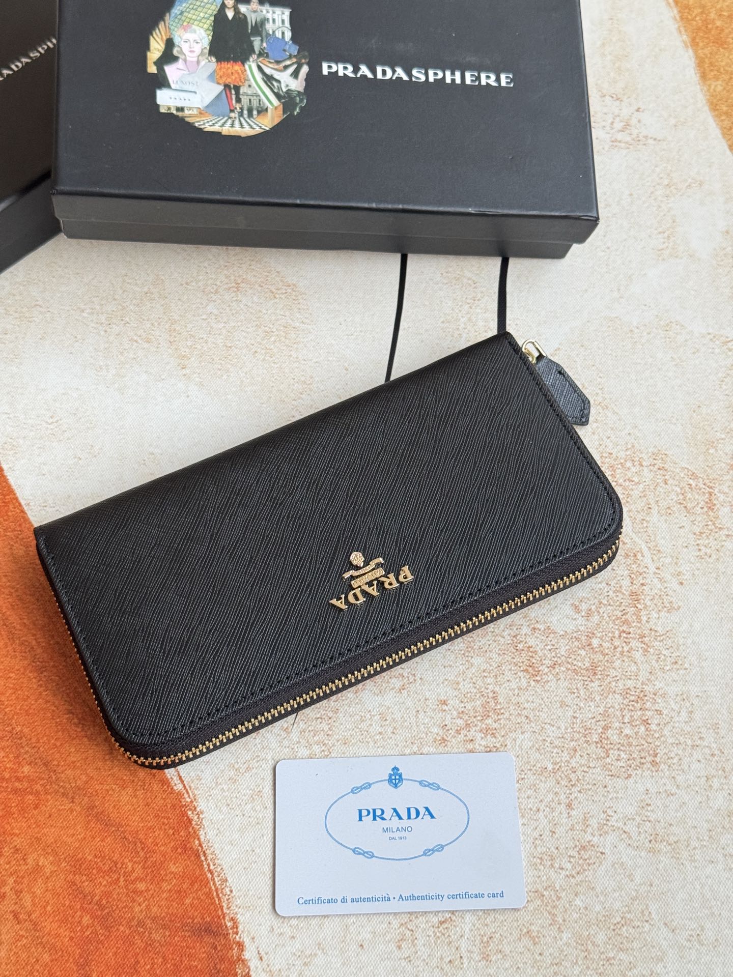 ZPクラシック小型単拉ファスナー財布 - イタリア製牛皮使用