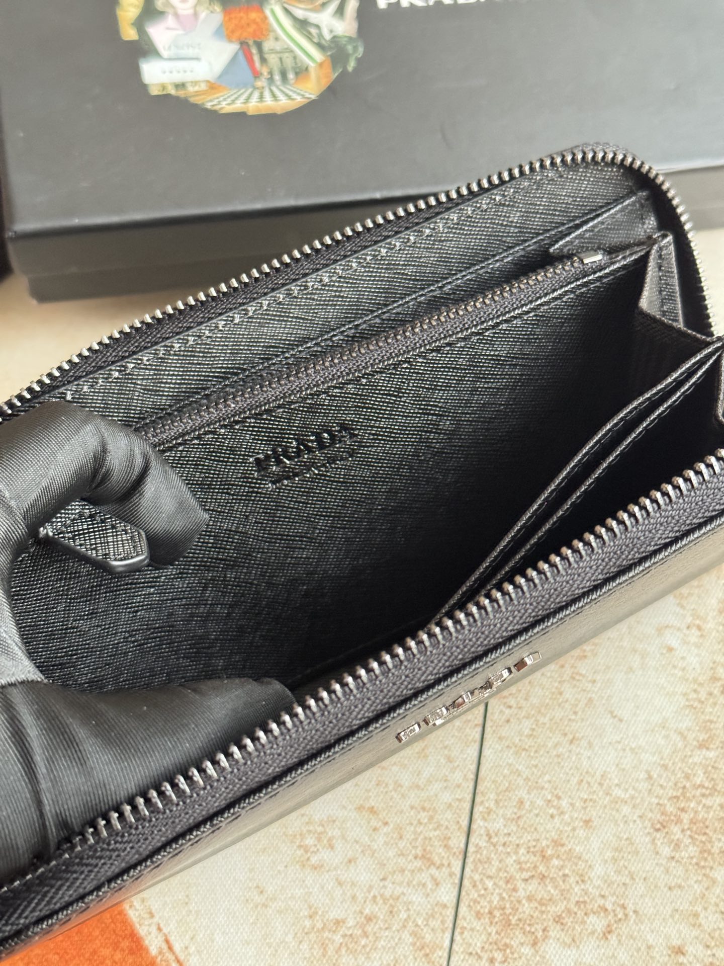 ZPクラシック小型ラウンドジッパー財布 - イタリア製高級牛皮使用