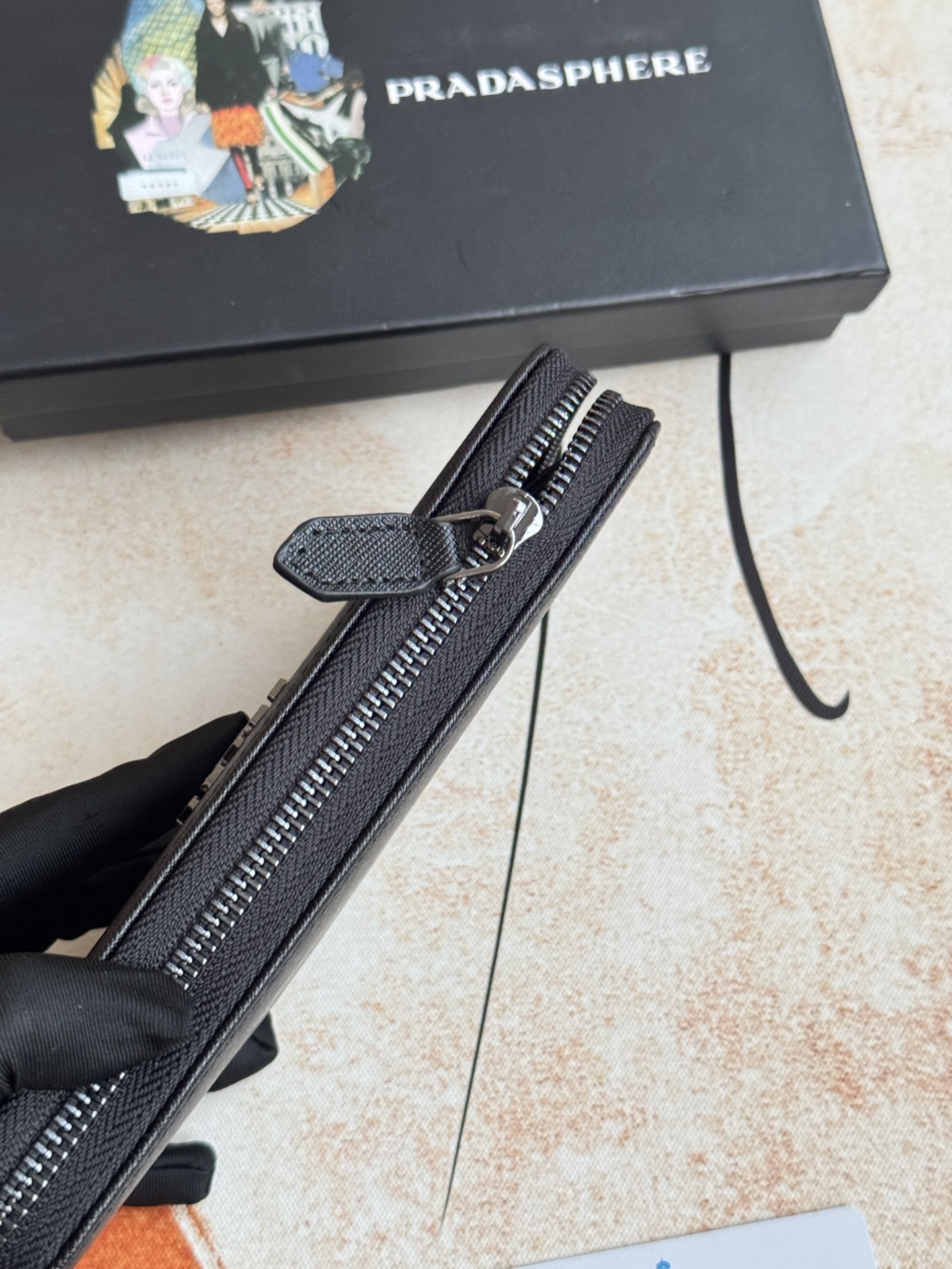 ZPクラシック小型ラウンドジッパー財布 - イタリア製高級牛皮使用