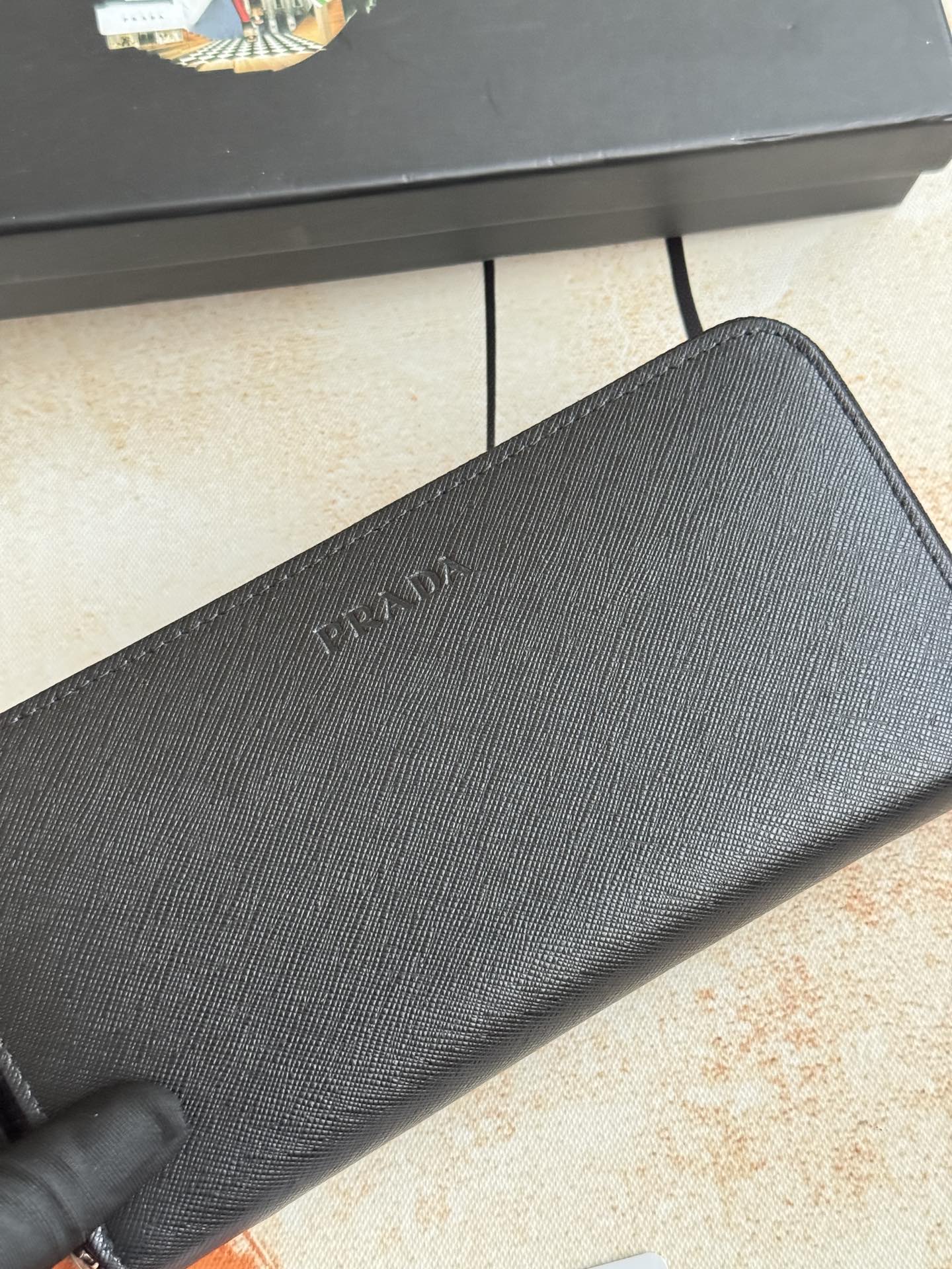 ZPクラシックデザイン小型ラウンドジッパー財布 - イタリア製牛革使用