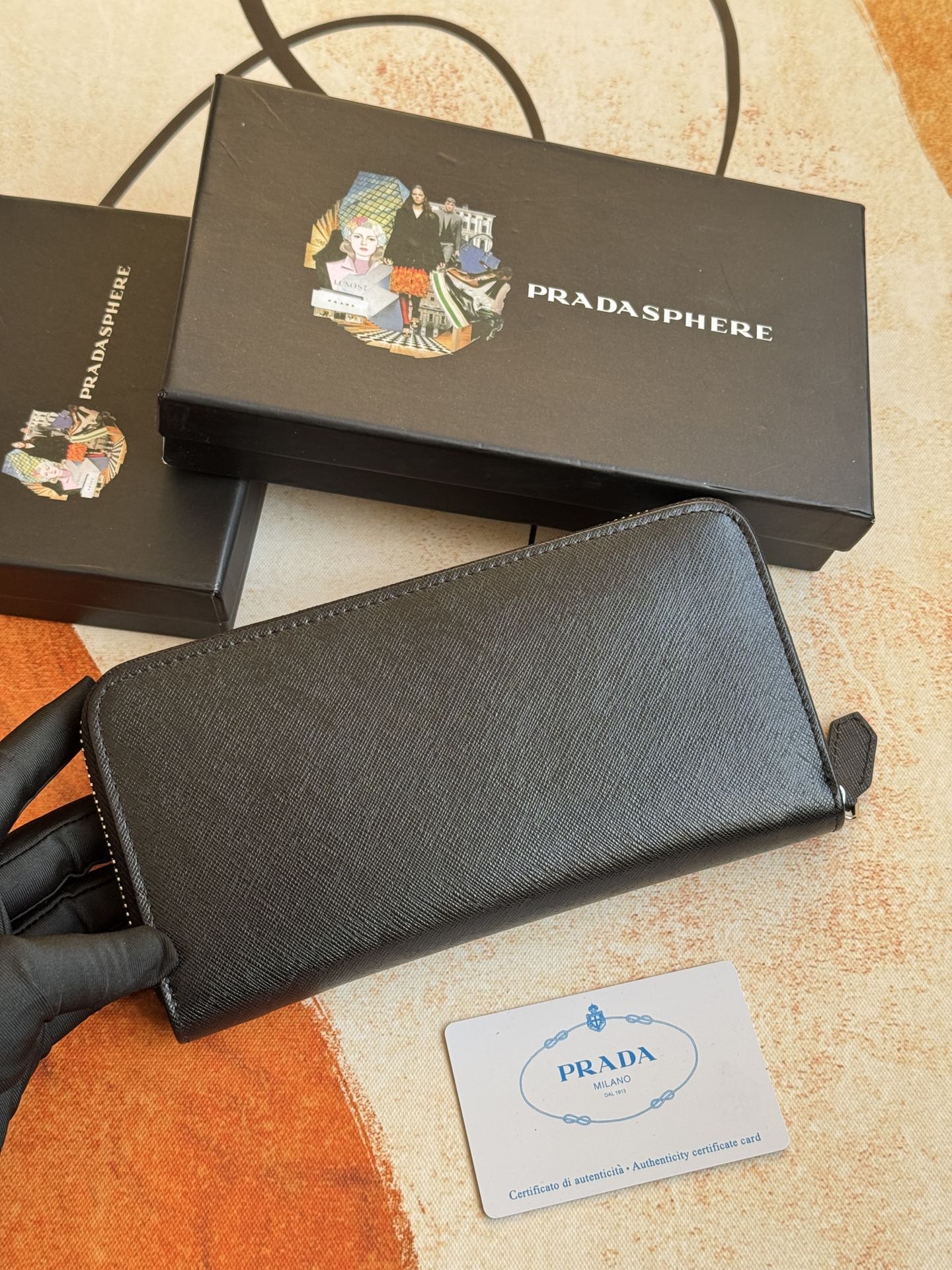 ZPクラシック小型単拉ジッパー財布 - イタリア製牛革、シンプルでスタイリッシュ