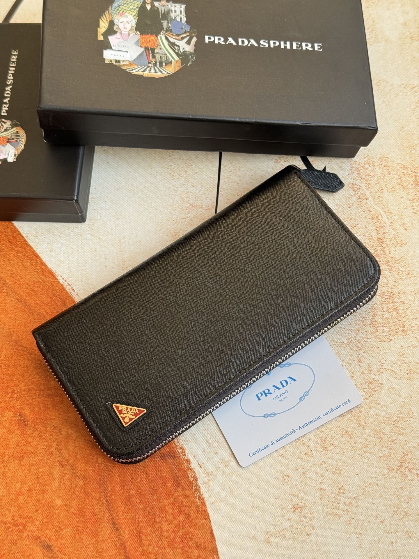 ZPクラシック小型単拉ジッパー財布 - イタリア製牛革、シンプルでスタイリッシュ