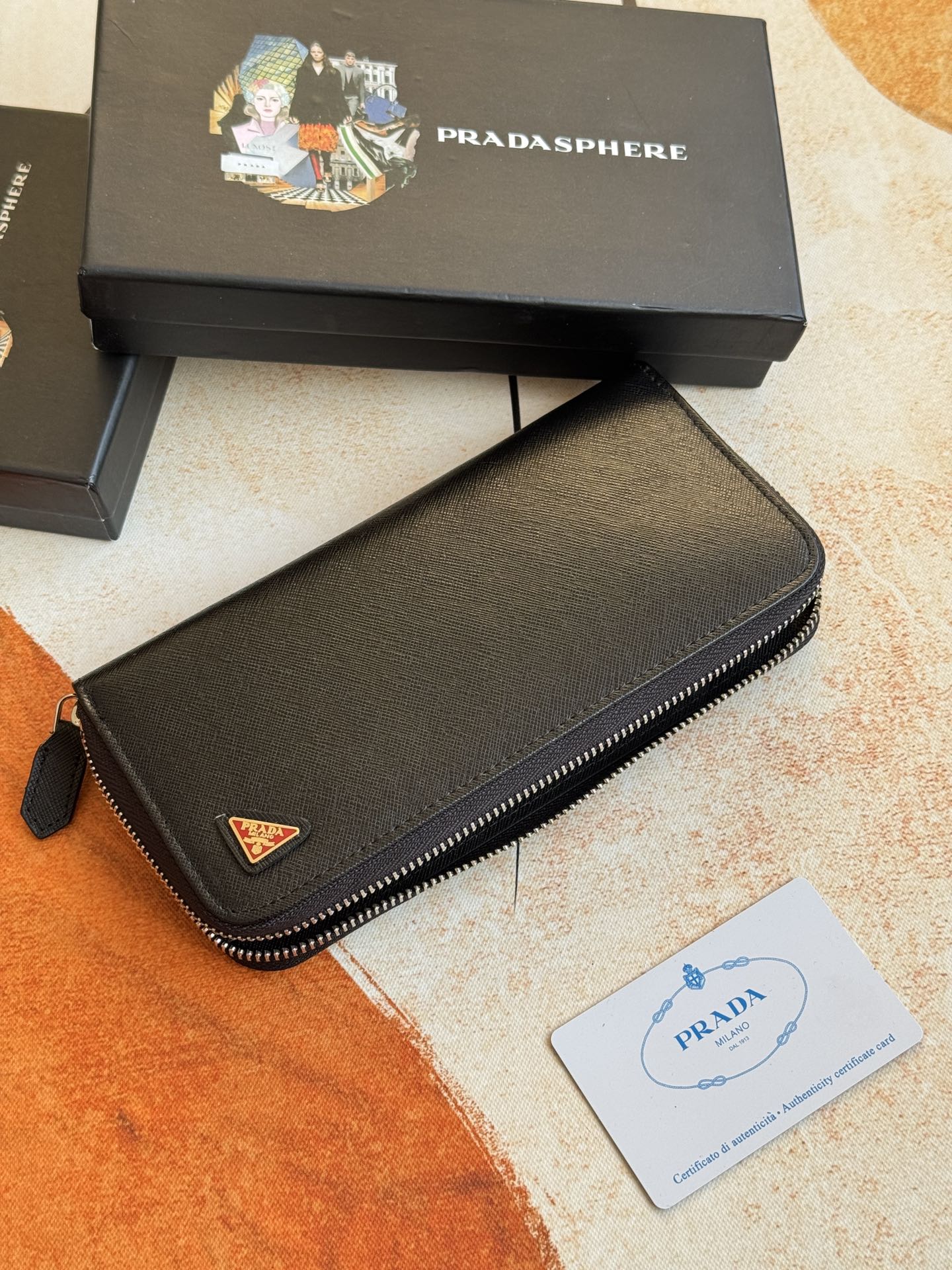 ZPクラシック小型単拉ジッパー財布 - イタリア製牛革、シンプルでスタイリッシュ