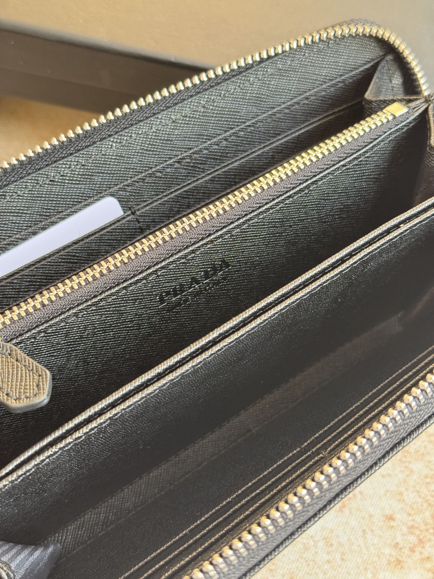 ZPクラシック単拉链財布 - イタリア製高品質レザー