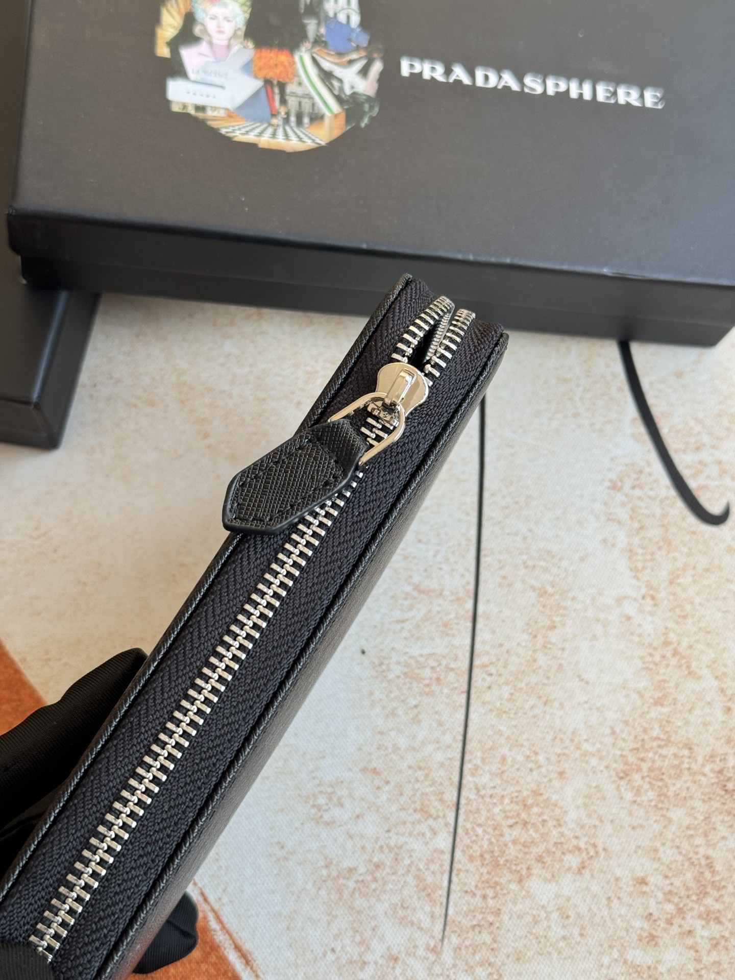 ZPクラシック小型ラウンドジッパー財布 - イタリア製レザー使用