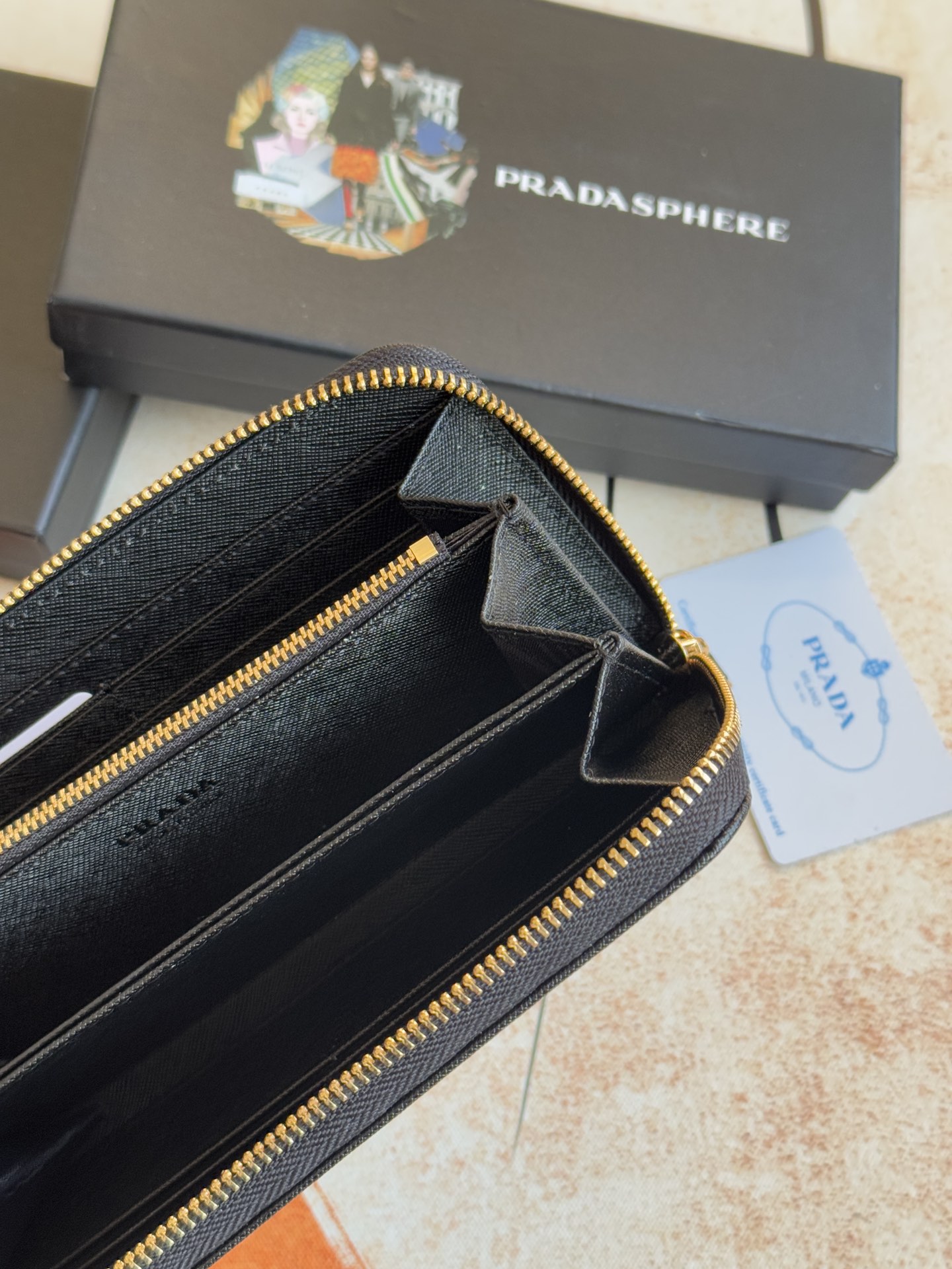 ZPクラシック小型単拉链財布 - イタリア製高級牛皮使用