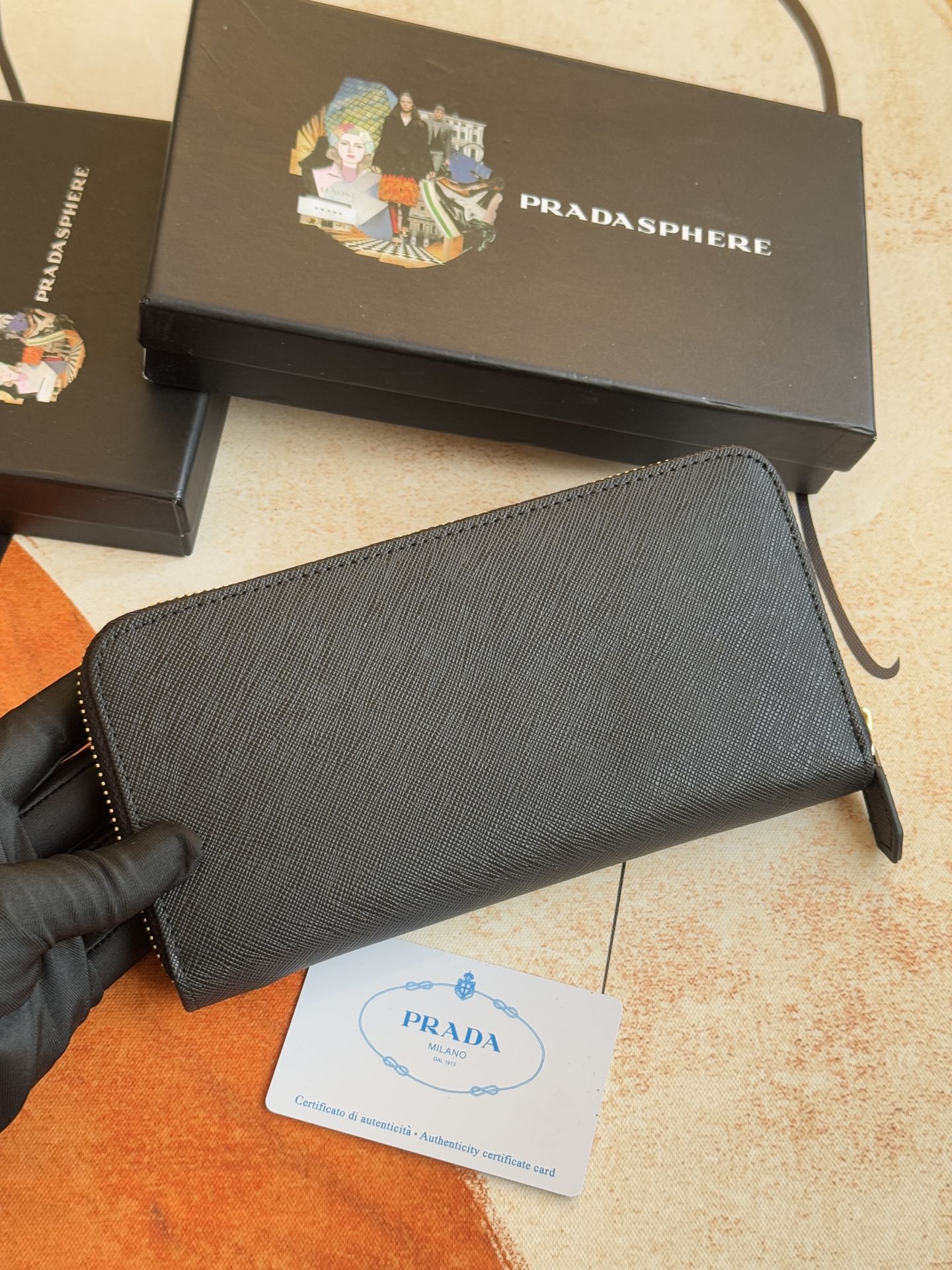 ZPクラシック小型単拉链財布 - イタリア製高級牛皮使用