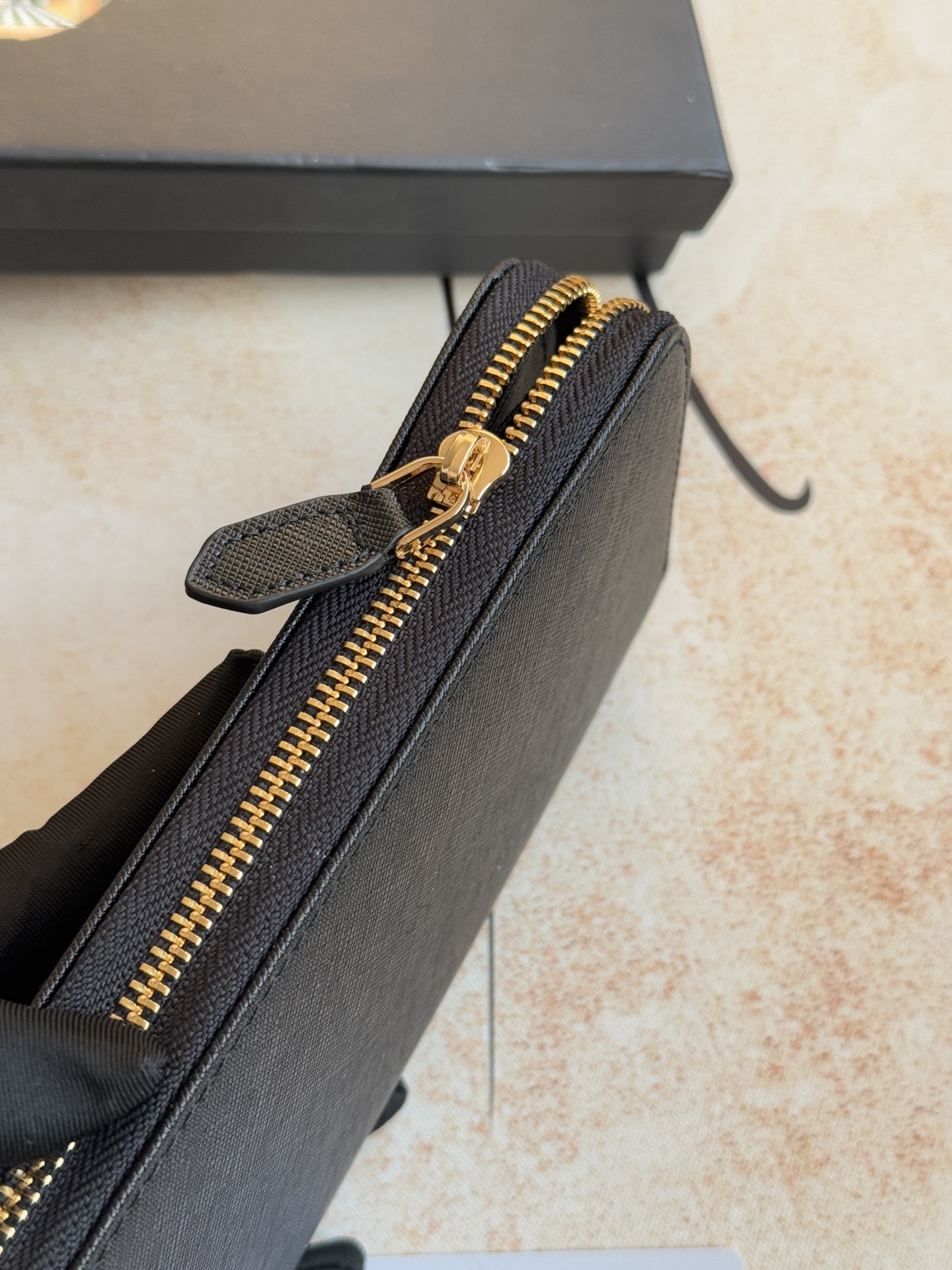 ZPクラシック小型単拉链財布 - イタリア製高級牛皮使用