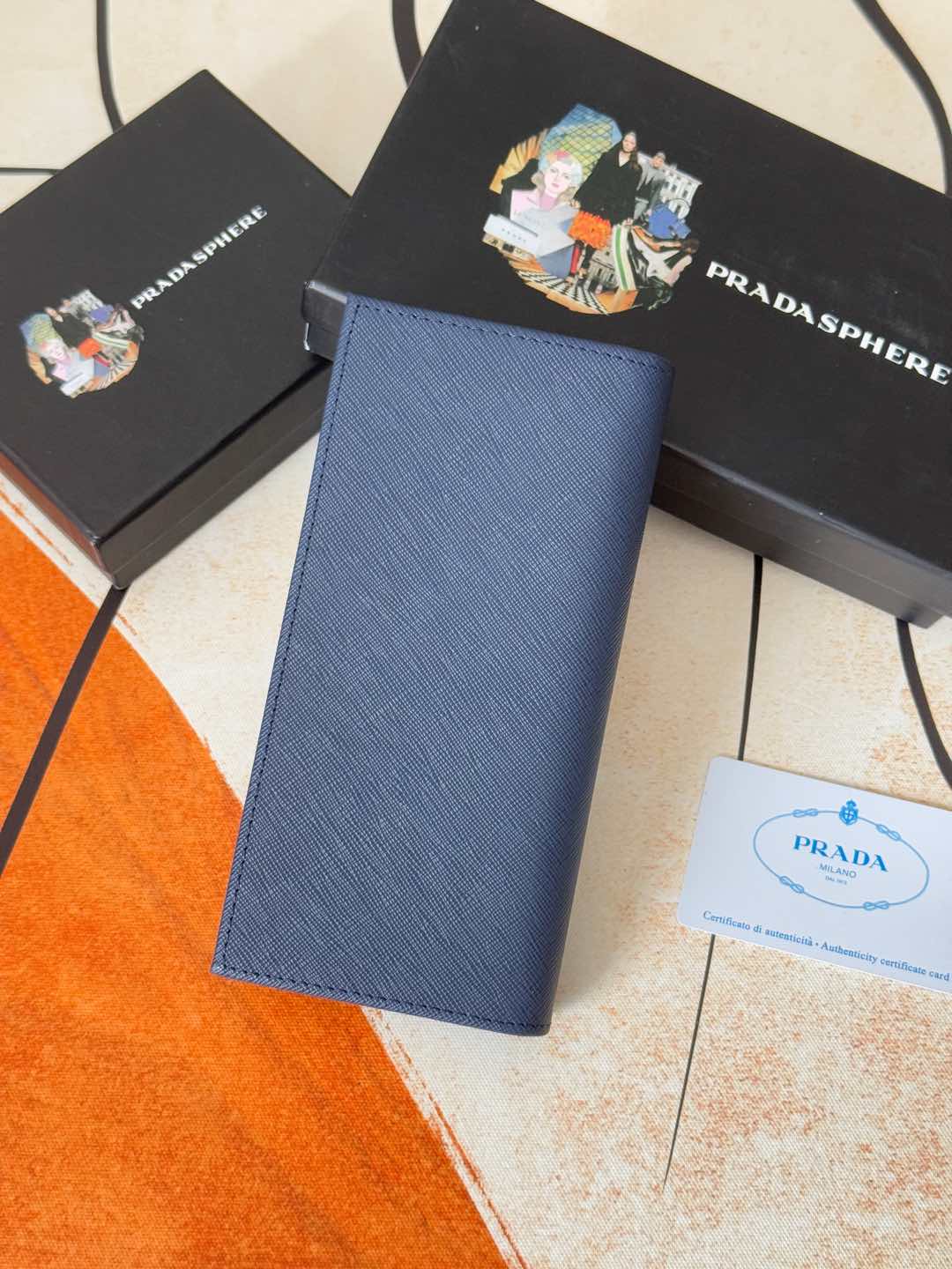 ZP クラシック スーツクリップ 財布 - シンプルでスタイリッシュなデザイン