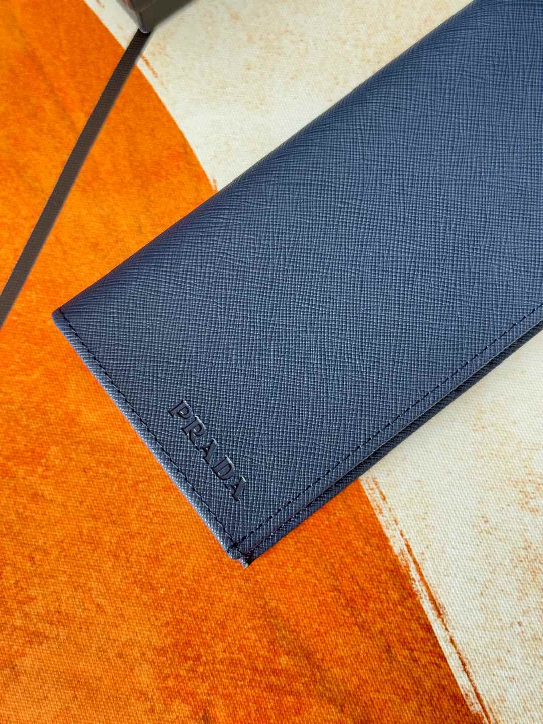 ZP クラシック スーツクリップ 財布 - シンプルでスタイリッシュなデザイン