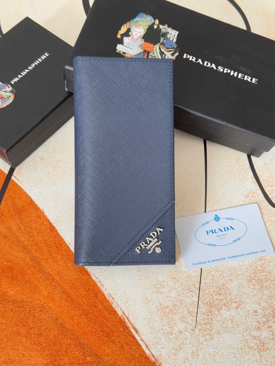 ZPクラシック西装夹財布 - シンプルでスタイリッシュなデザイン