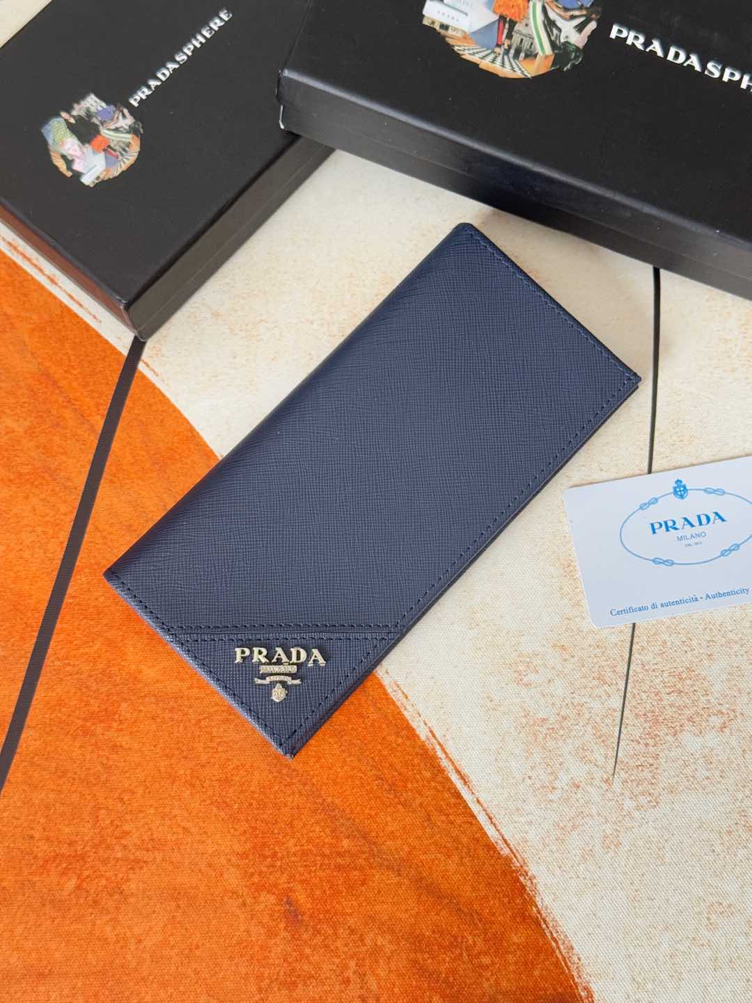 ZPクラシック西装夹財布 - シンプルでスタイリッシュなデザイン