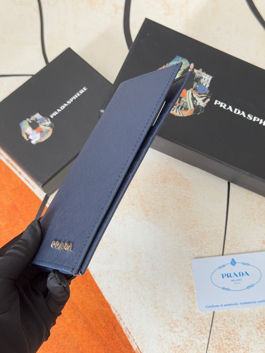 ZPクラシック西装夹財布 - シンプルでスタイリッシュなデザイン