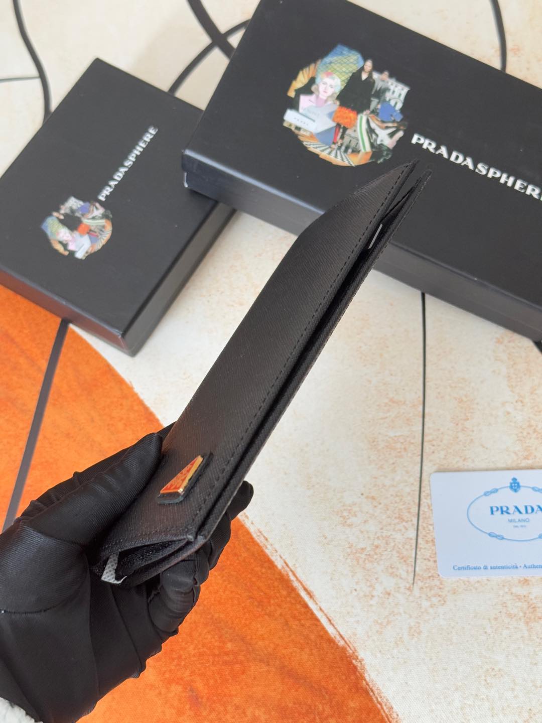 ZPクラシック西装夹財布 - シンプルでスタイリッシュなデザイン