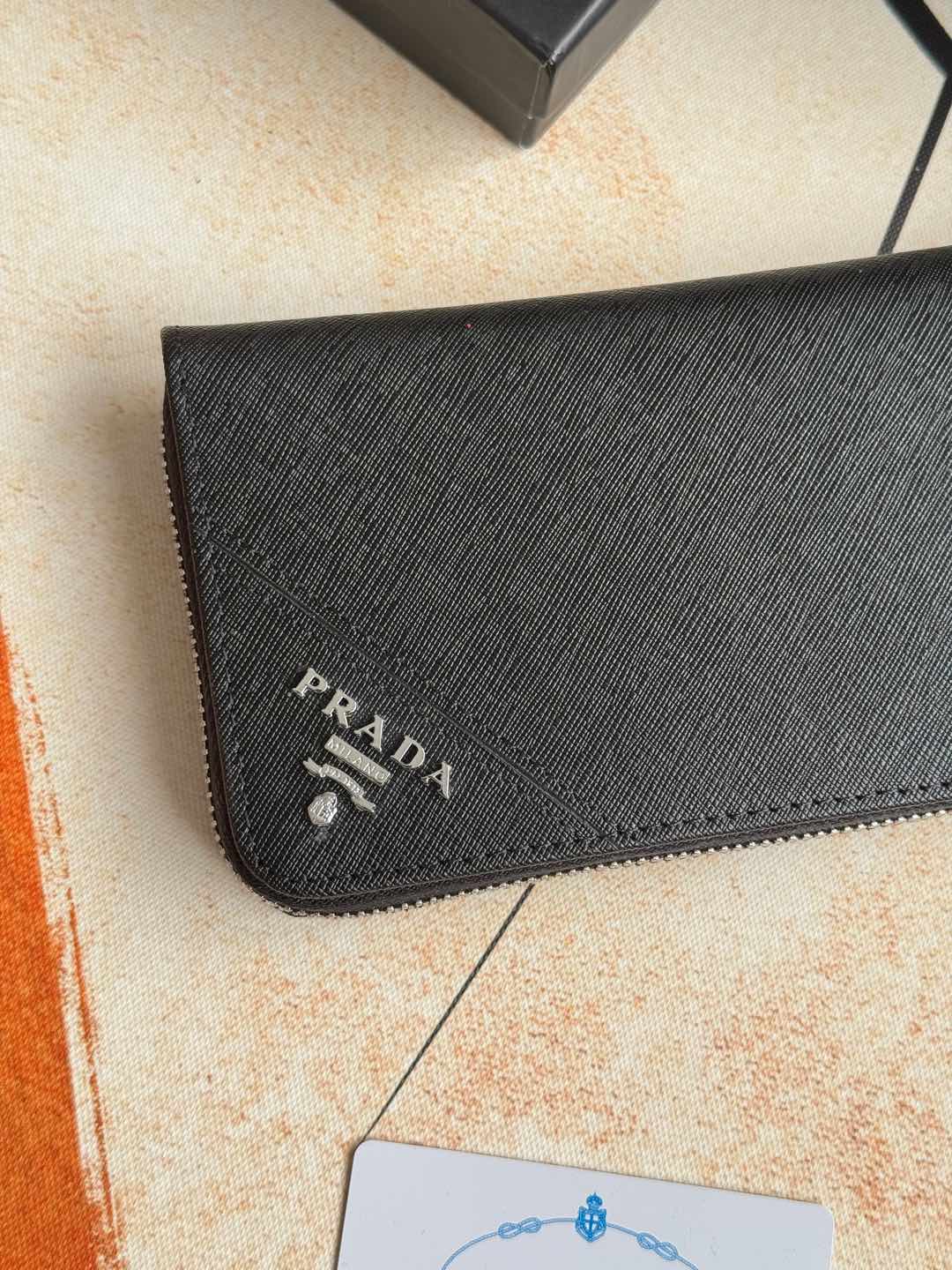 ZPクラシック小型シングルファスナーワレット - イタリアンレザー製