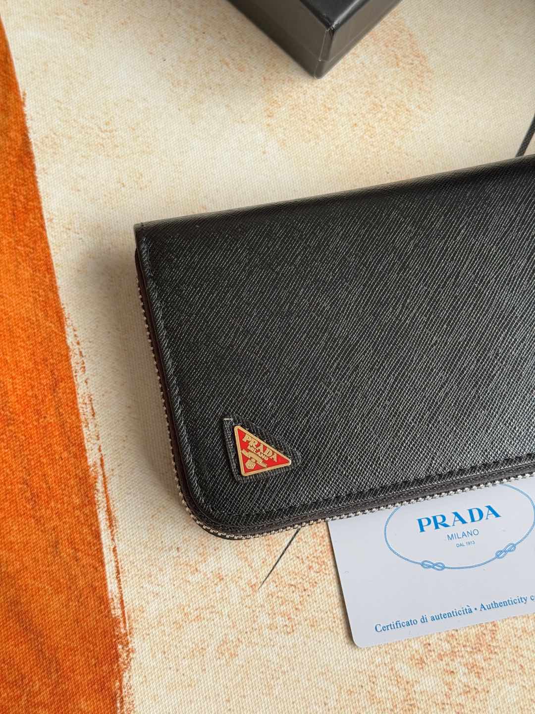 ZPクラシック小型単ラウンドファスナー財布 - イタリア製牛皮使用