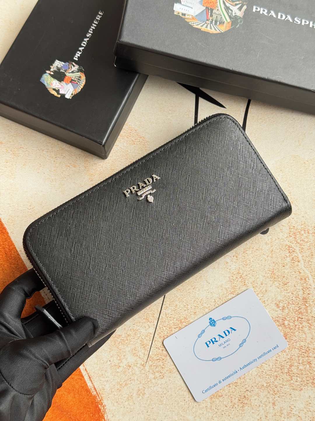 ZPクラシック小型単拉链財布 - イタリア製牛皮使用