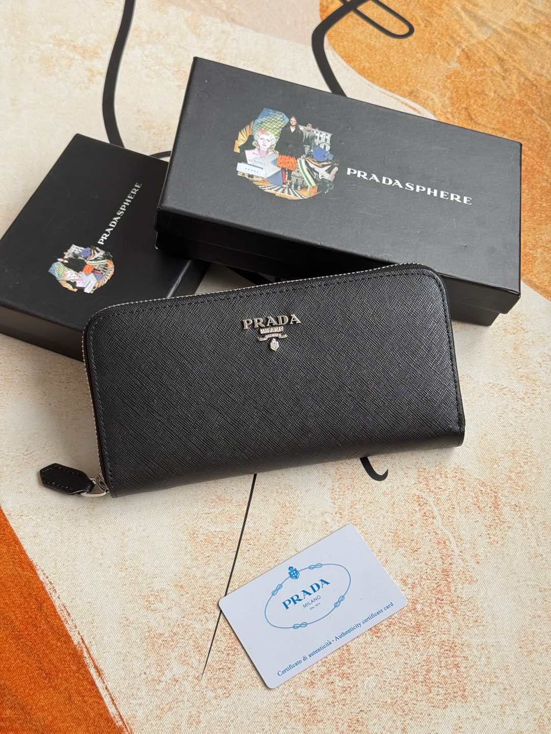 ZPクラシック小型単拉链財布 - イタリア製牛皮使用