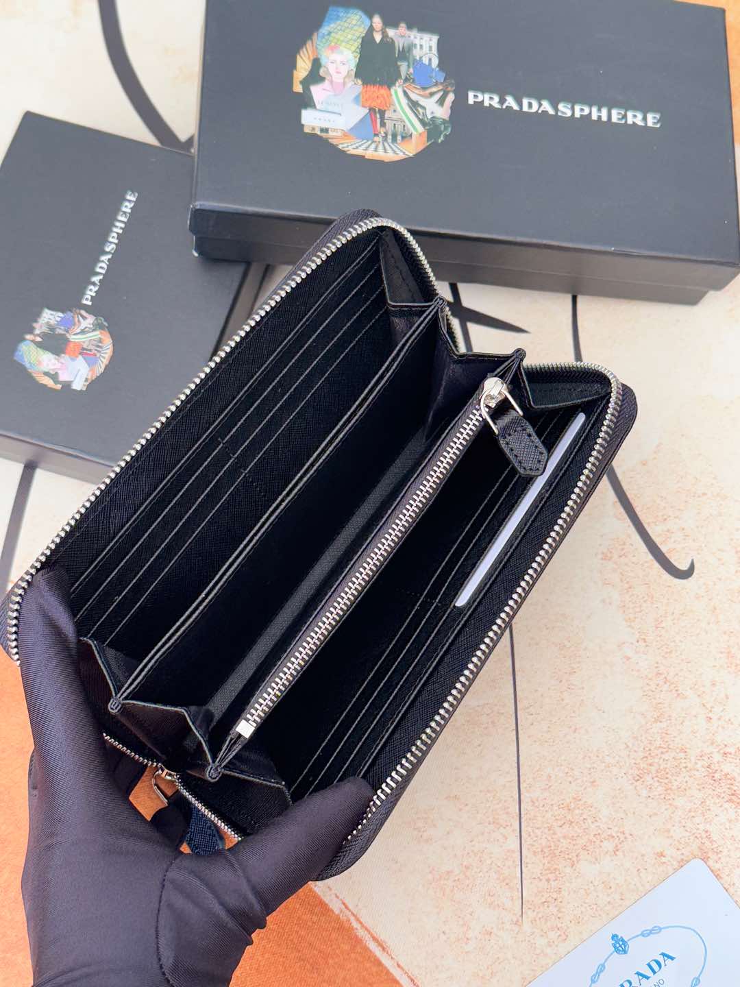 ZPクラシック小型単拉链財布 - イタリア製牛皮使用