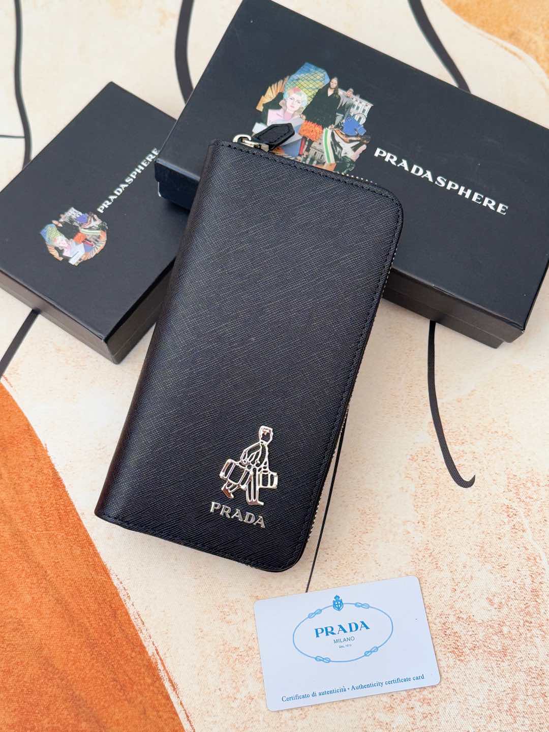 ZPクラシック小型単拉链財布 - イタリア製牛皮使用