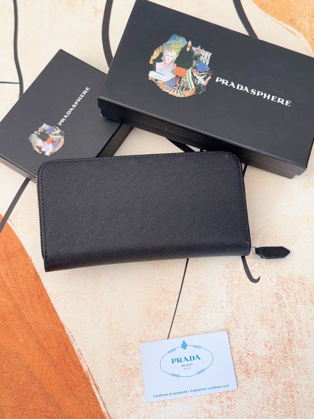 ZPクラシック小型単拉链財布 - イタリア製牛皮使用