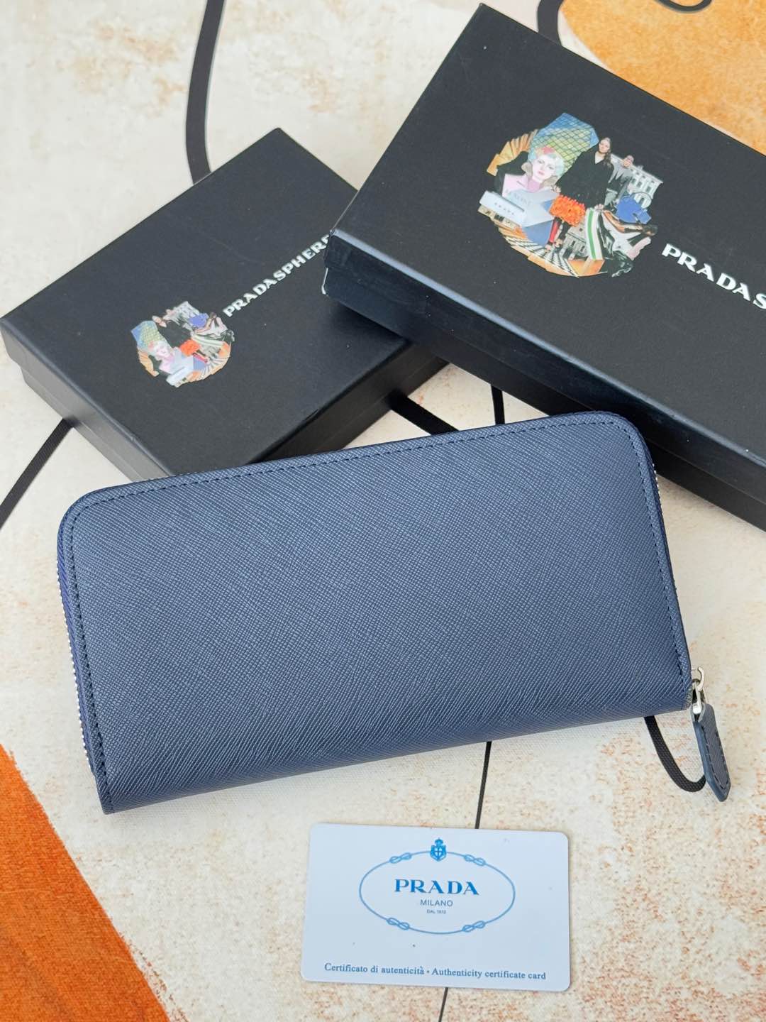 ZPクラシック小型ラウンドファスナー財布 - イタリア製牛皮使用