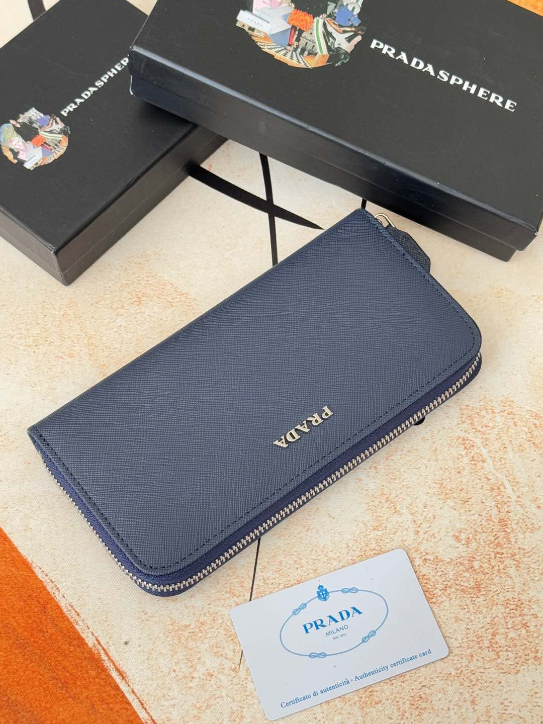 ZPクラシック小型単拉链財布 - イタリア製牛皮使用