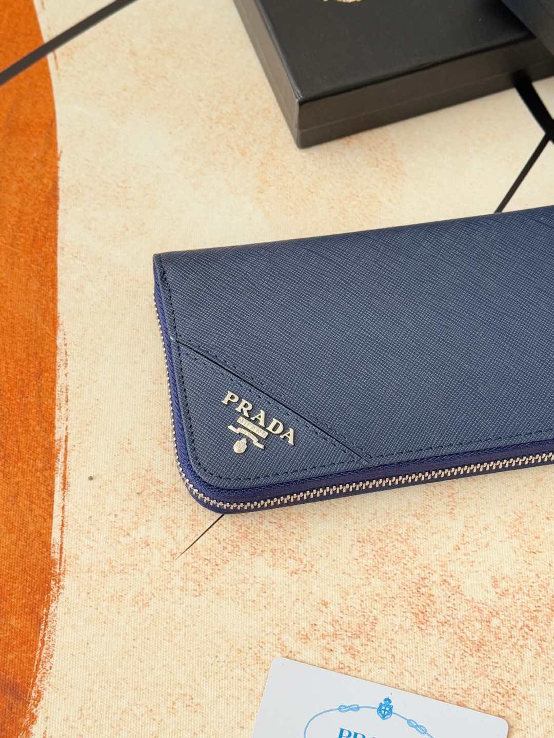 ZPクラシック小型ラウンドファスナー財布 - イタリア製高級牛皮使用