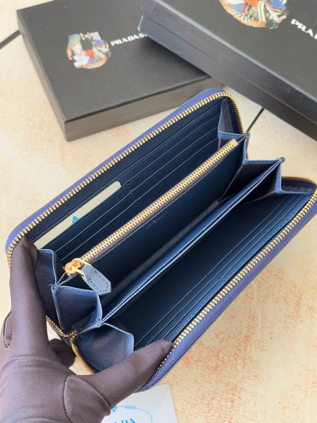 ZPクラシック小型ラウンドファスナー財布 - イタリア製高級牛皮使用