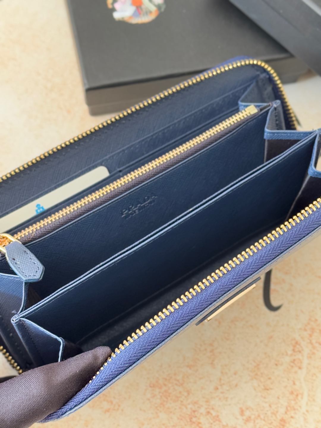 ZPクラシック小型ラウンドファスナー財布 - イタリア製高級牛皮使用