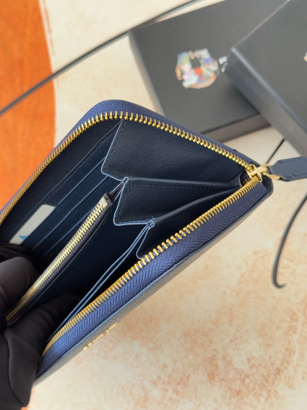 ZPクラシック小型単ラウンドジップ財布 - イタリア製の高級牛革使用