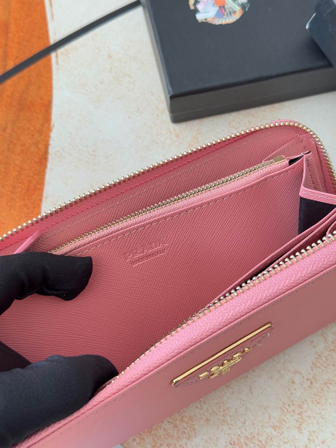 ZPクラシック小型単拉链財布 - イタリア製高級牛皮使用