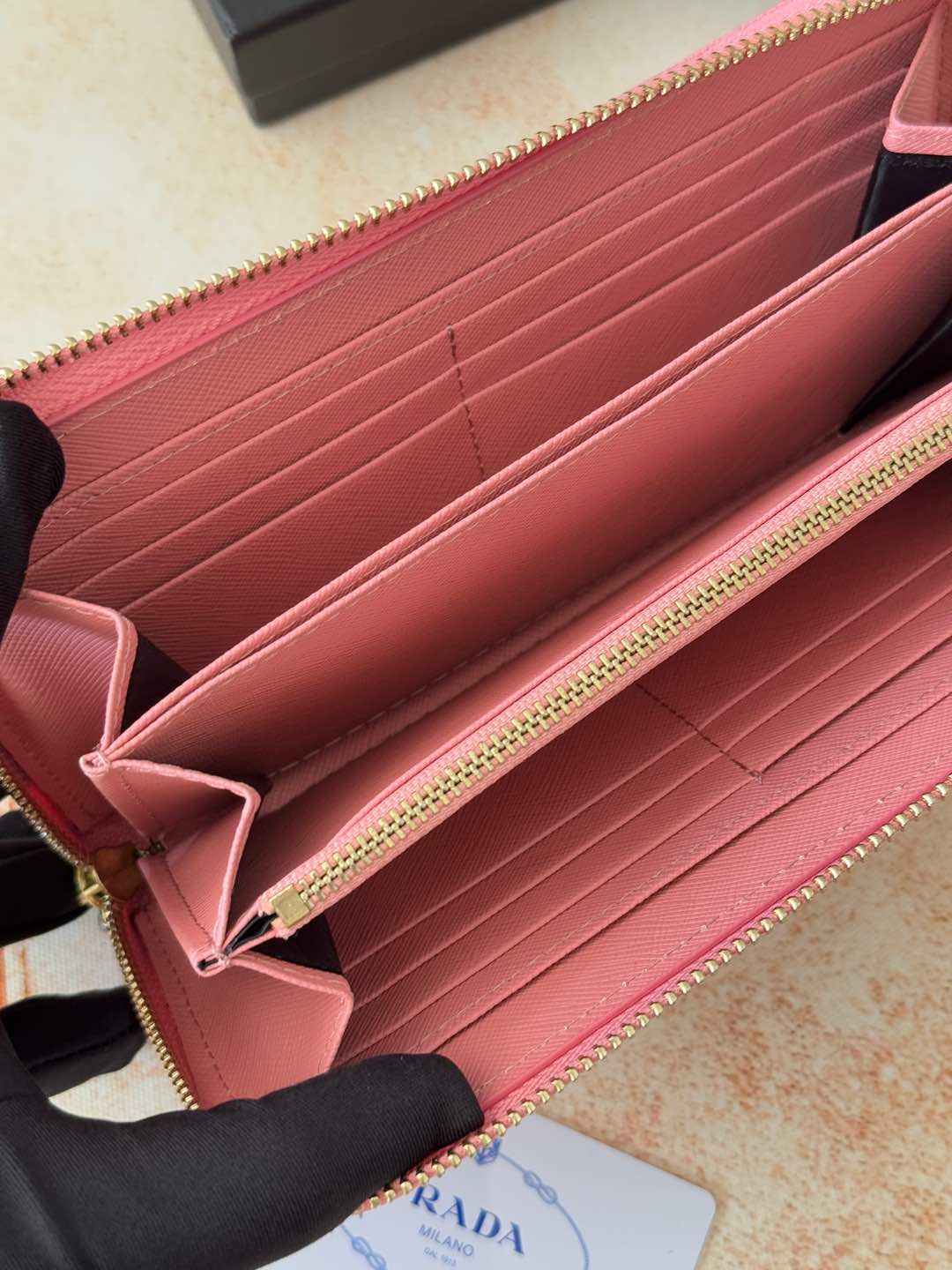 ZPクラシック小型単拉链財布 - イタリア製高級牛皮使用