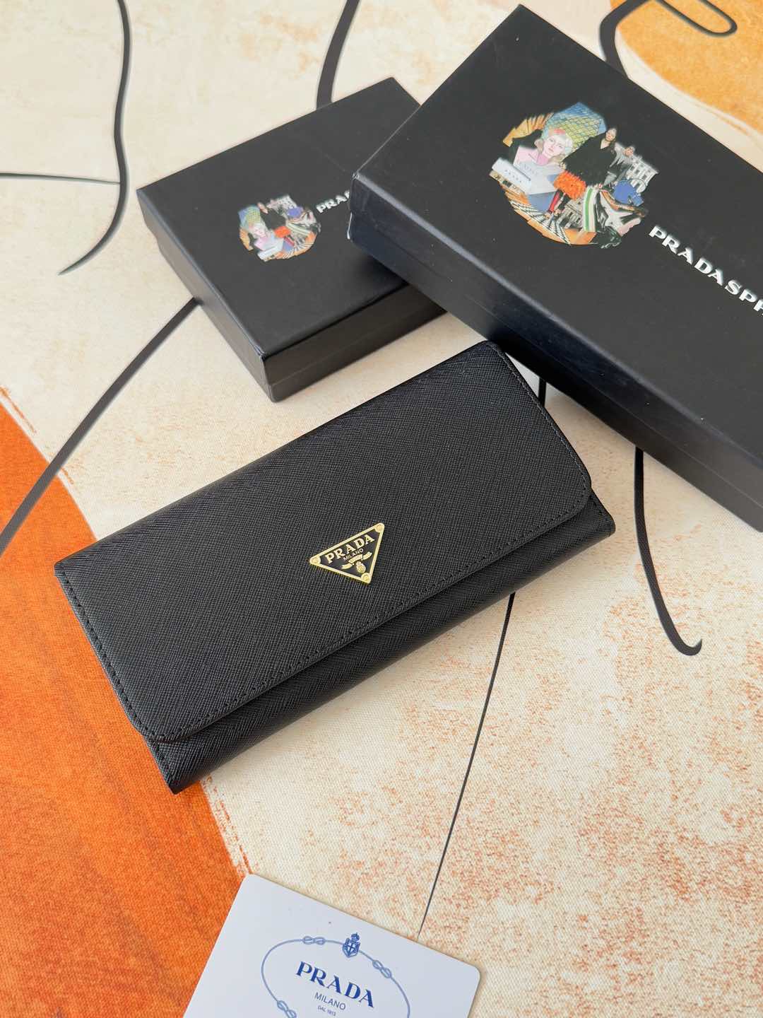 プラダ LM1132 ショルダーバッグ 金色五金付き