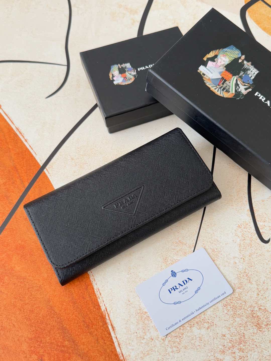 プラダ LM1132 クラシックバック 最高品質