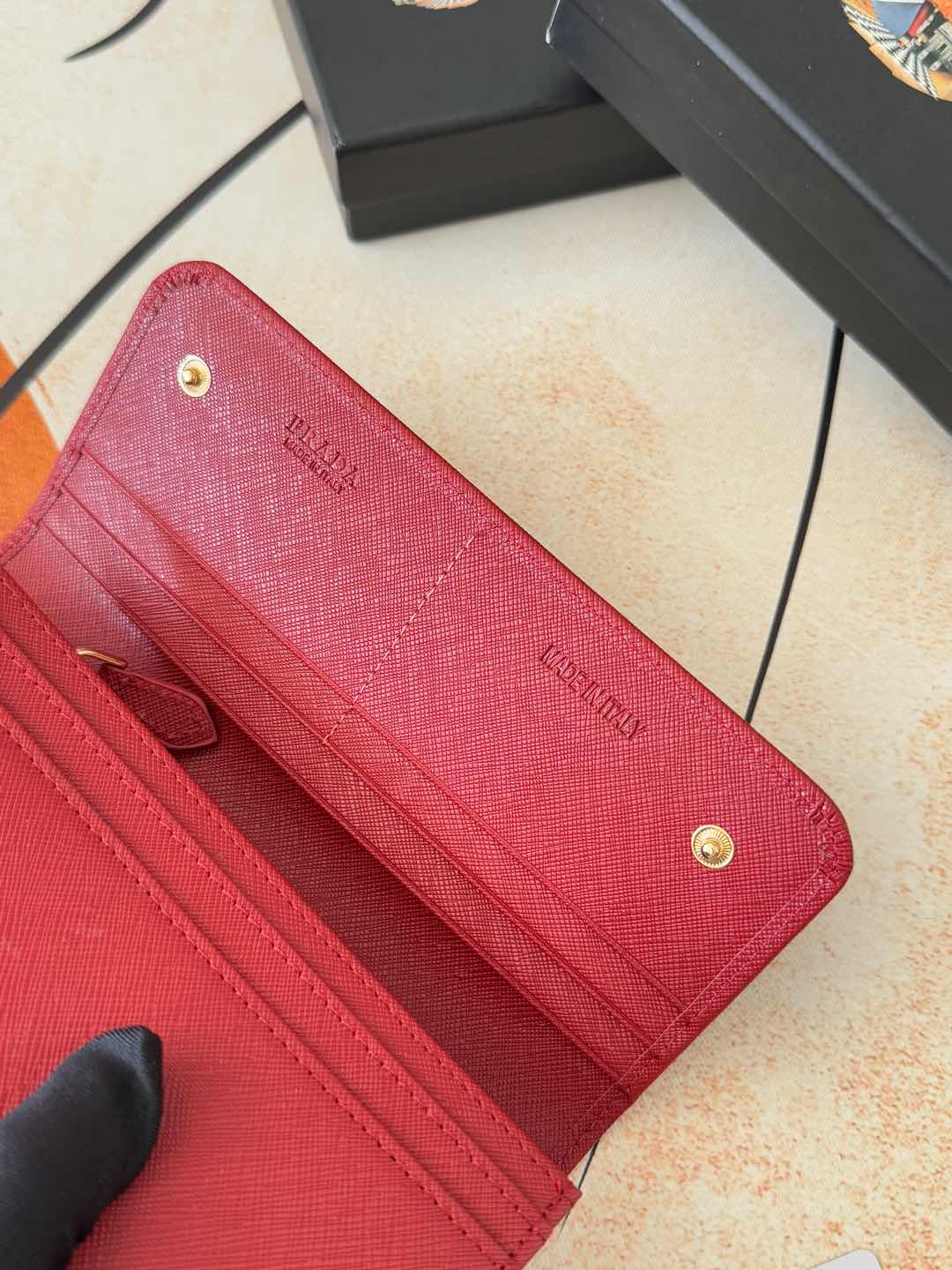 プラダ LM1132 クラシックバッグ - 高品質な十字纹レザー