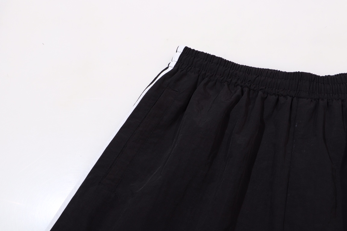 Adidas Tri-Leaved Crotch Shorts: French Luxury Culture for Summer Comfort - 图片 5