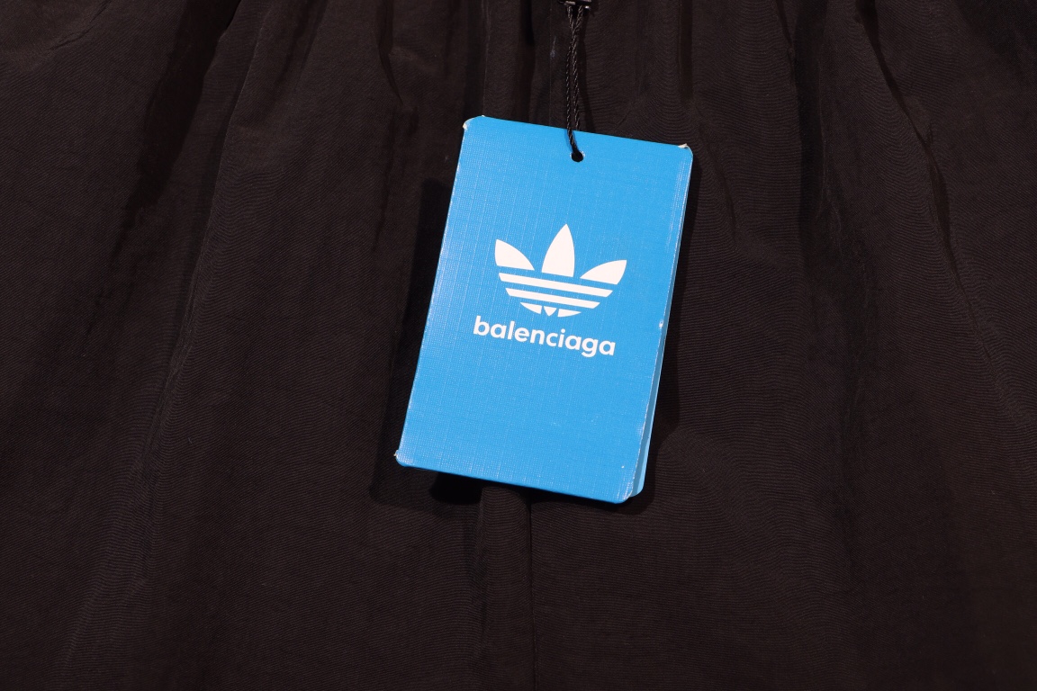 Adidas Tri-Leaved Crotch Shorts: French Luxury Culture for Summer Comfort - 图片 7