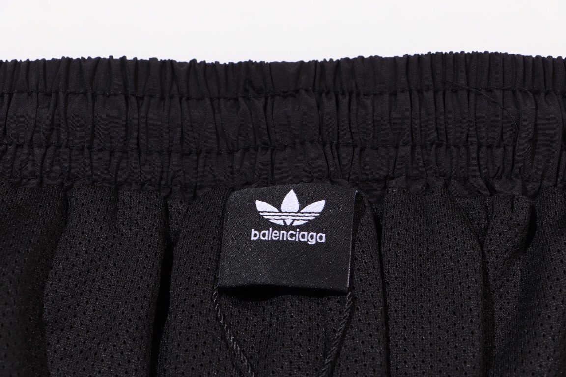 Adidas Tri-Leaved Crotch Shorts: French Luxury Culture for Summer Comfort - 图片 4